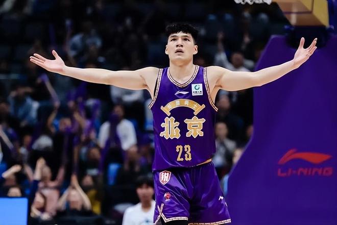 包含深圳男篮今晨外线爆发，志在CBA季后赛名次提升，气氛紧张，更衣室氛围转暖的词条-开云娱乐